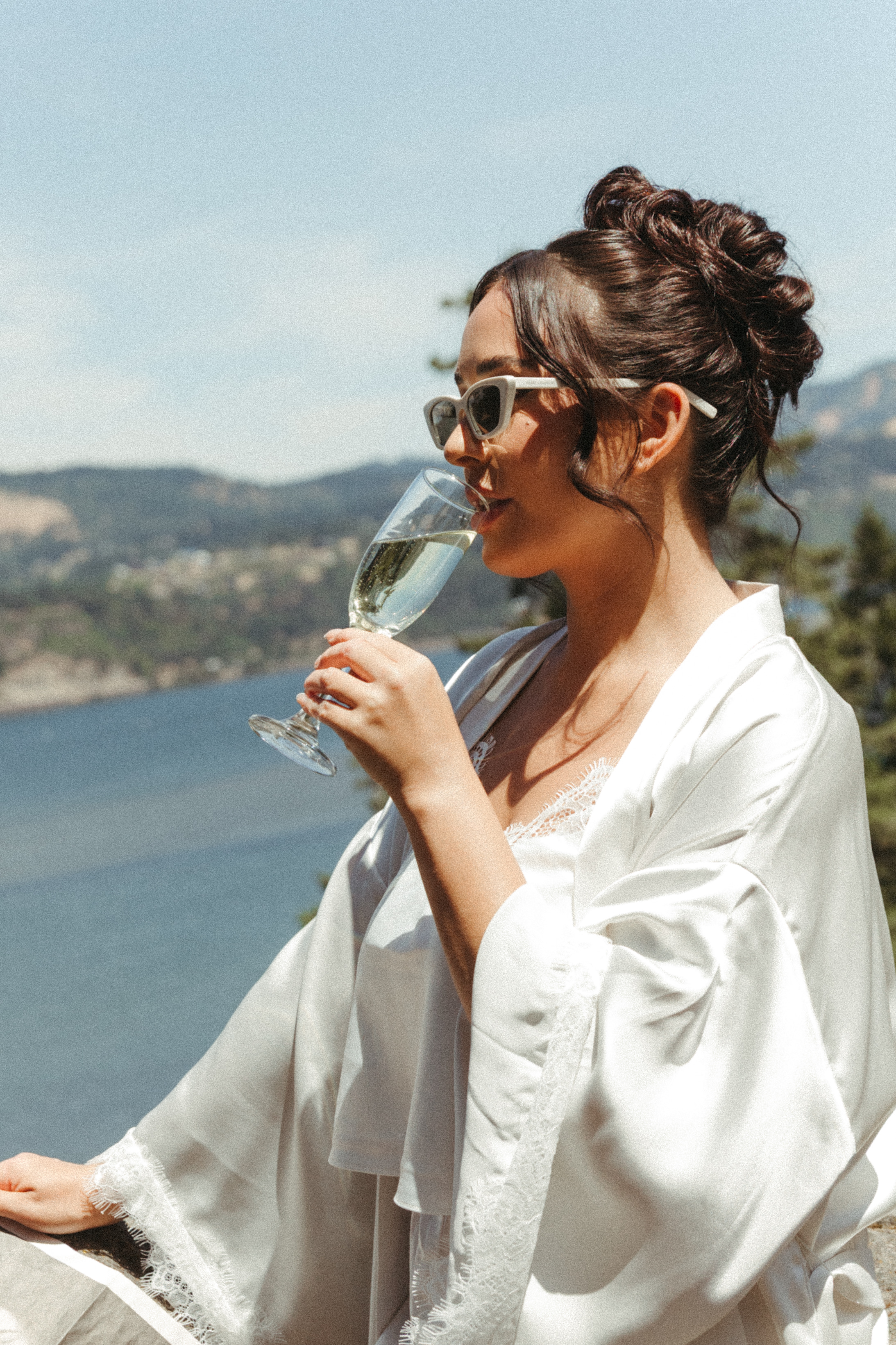 Real Pacific Northwest wedding day coordinated by Bells, Bows and Vows